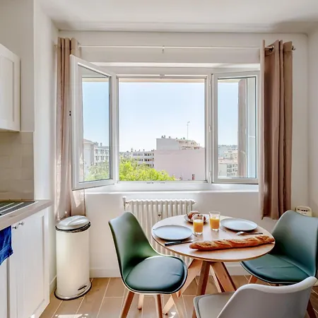 Apartment Singes De La Sagesse - Balcon & Clim